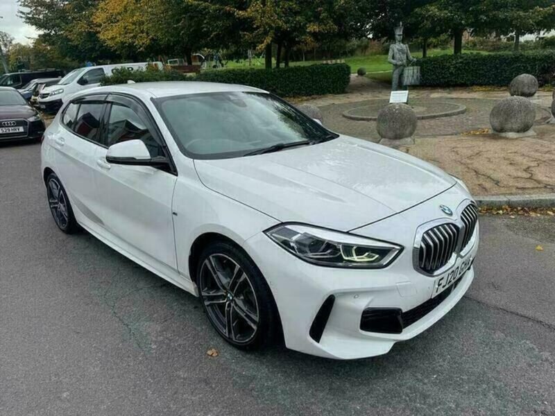 BMW 1 SERIES